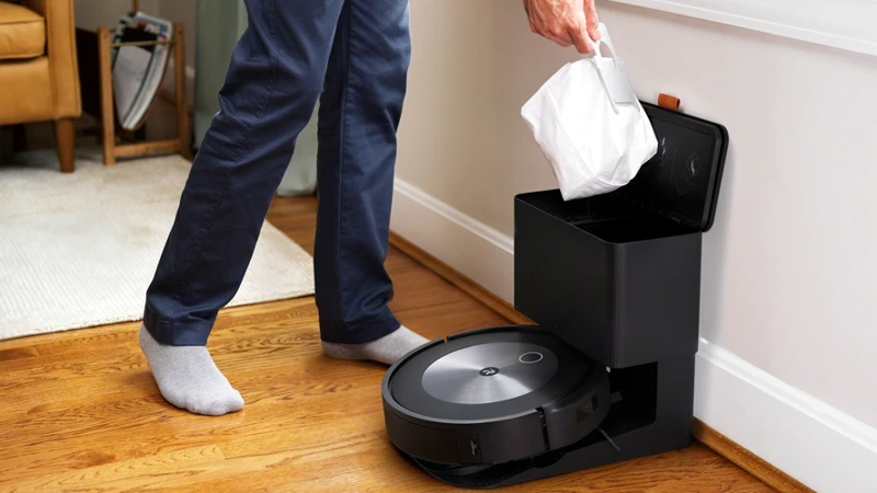 Top Smart Vacuums With Automatic Dirt Disposal